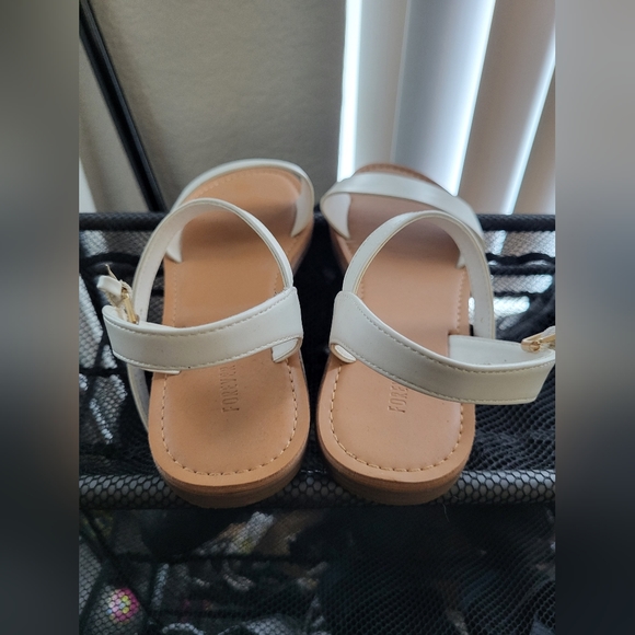 Sandals - Picture 2 of 4